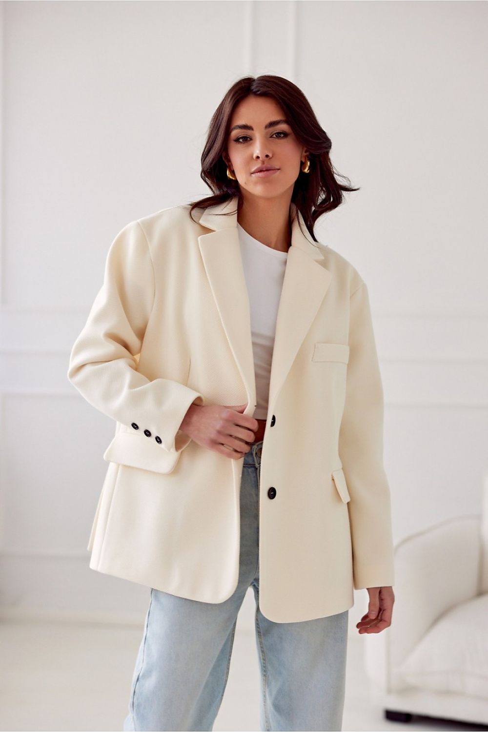 Oversized beige jacket