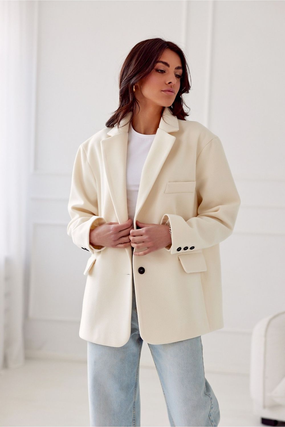 Oversized beige jacket